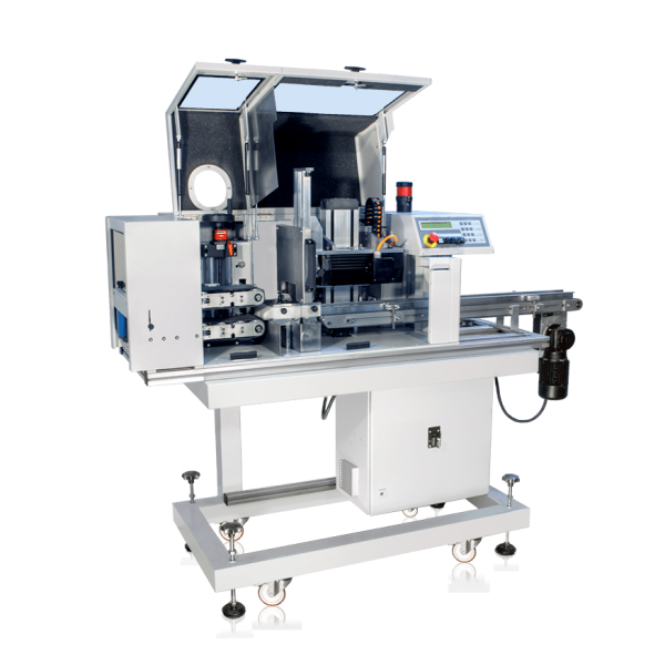 CCM 2 for cutting steel-reinforced hoses and tubes. View on the cutting unit